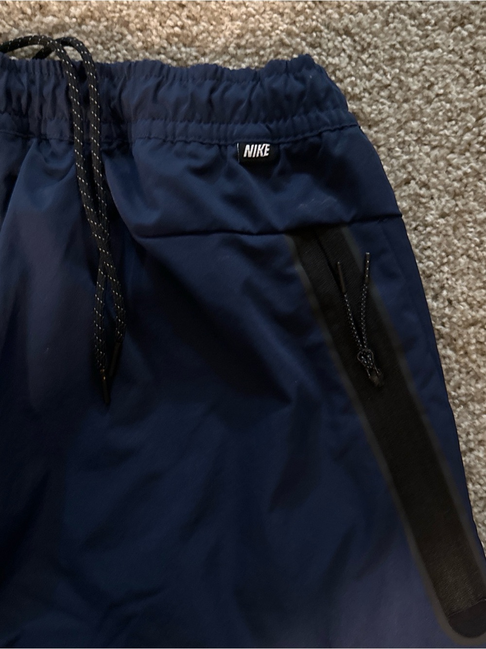 Nike Men’s Navy Jogger Sweatpants - Picture 4 of 5